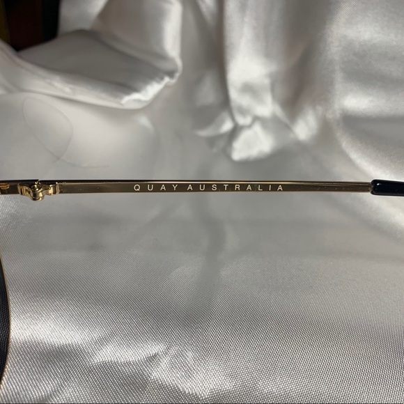 Quay Jezabelle Twist Sunglasses - Picture 3 of 6